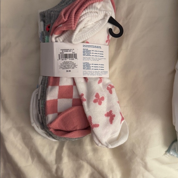 Women's Ankle Socks with Ladybug Design - 6 pack - Picture 2 of 2